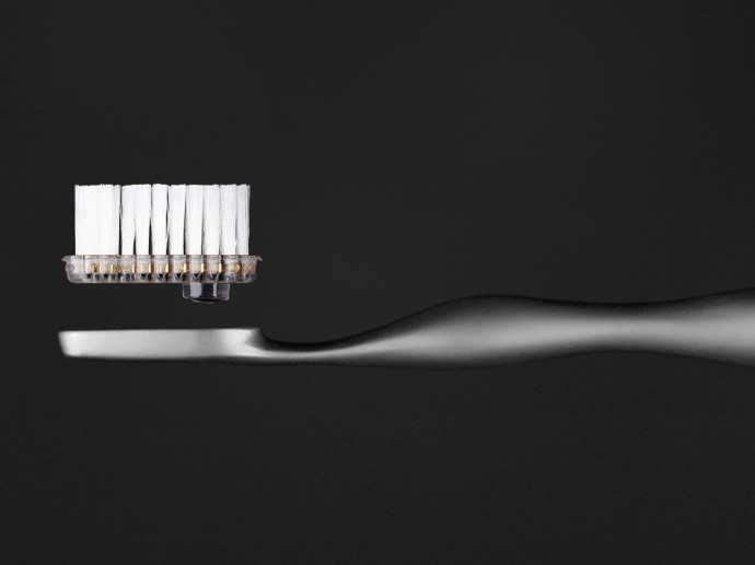 titanium-toothbrush-2-690x517