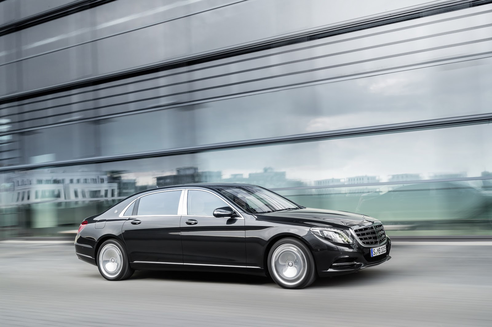 mercedes-maybach-s-class-new-2