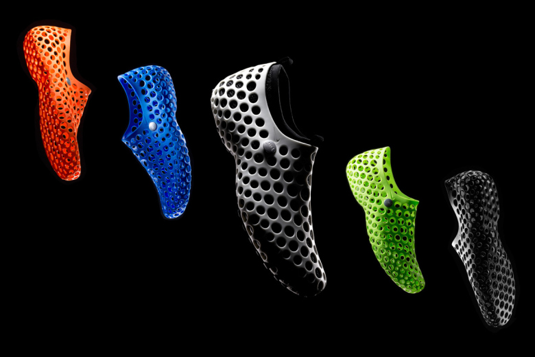 Nike-Reitroduces-Marc-Newsons-ZVEZDOCHKA-Sneaker-Model-1