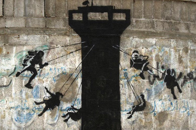 banksy-invades-gaza-for-artists-newest-project-3