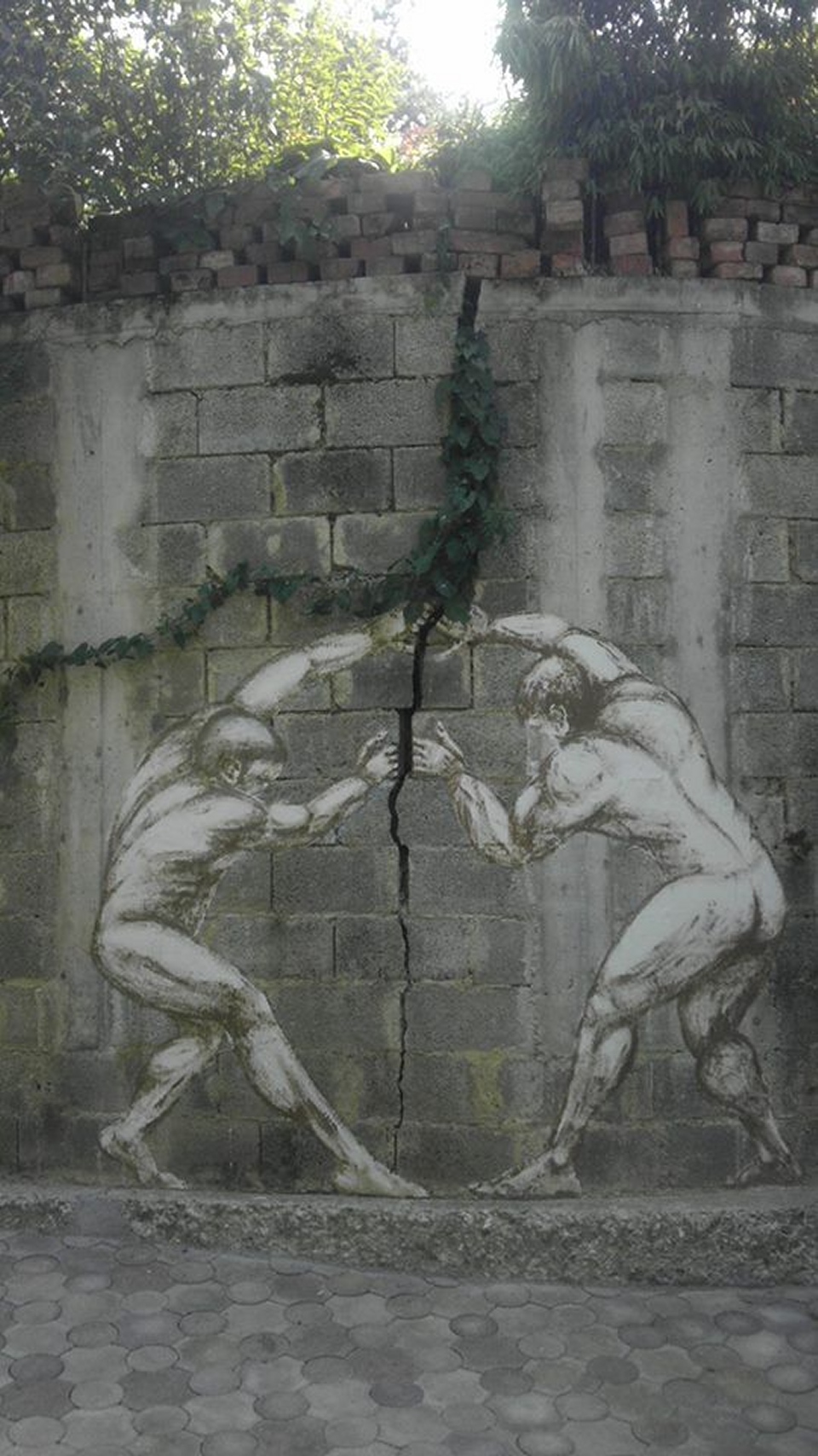 Wall-Breakers-Viral-Street-Art-Artist unknown1