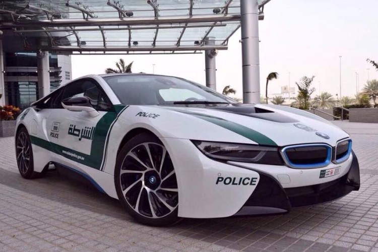 BMW i8 / В полиции Дубаи!