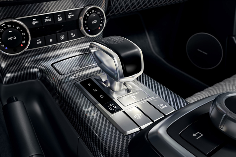 Mercedes-Benz G-Class (BR 463) 2015; AMG G 63  Interieur: Zierteile AMG Carbon interior: AMG carbon trim parts