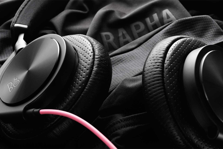 rapha-x-bo-play-h6-headphones-3
