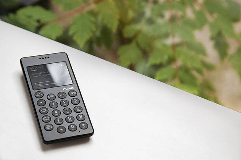 punkt-introduces-minimalist-mp01-mobile-phone-1