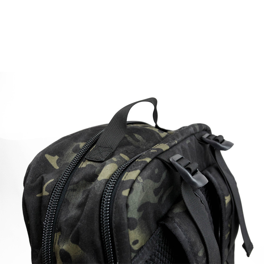 camo_daypack_top